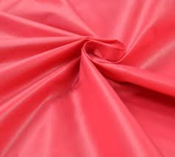 Taffeta đỏ